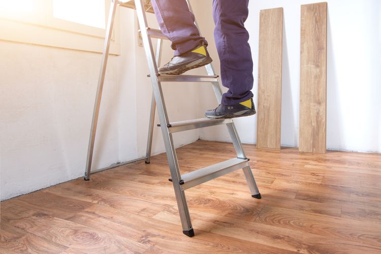 Hliníkový rebrík na domáce práce
