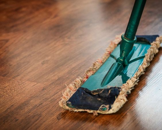 Čistenie a údržba vynilovej podlahy