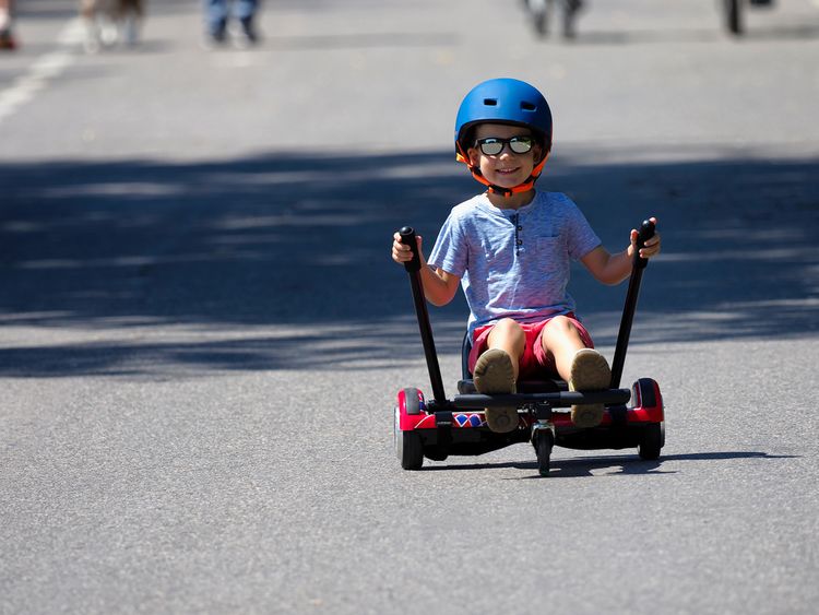 Hoverboard so sedadlom a riadidlami