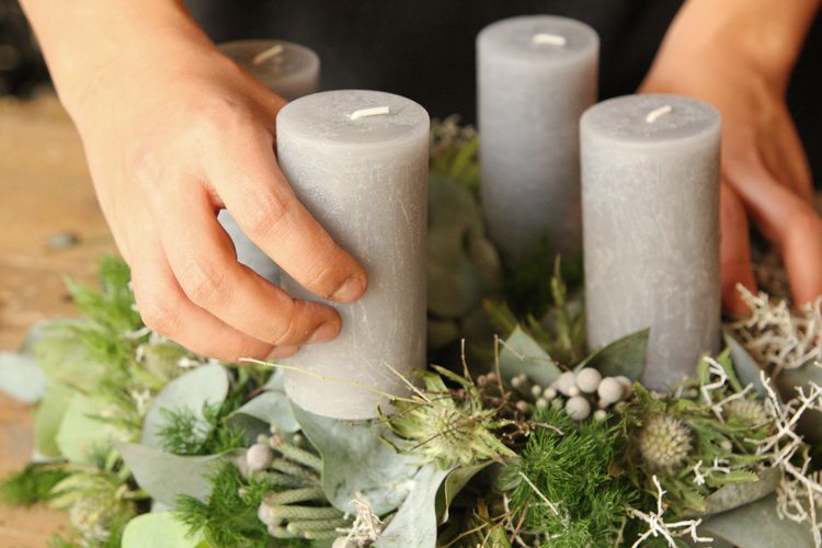 Sviečky na DIY adventný veniec