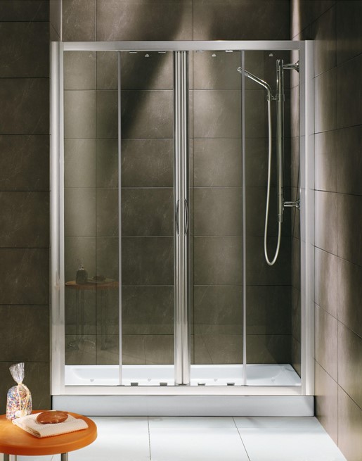 Sprchový kút v novej zrekonštruovanej kúpeľni