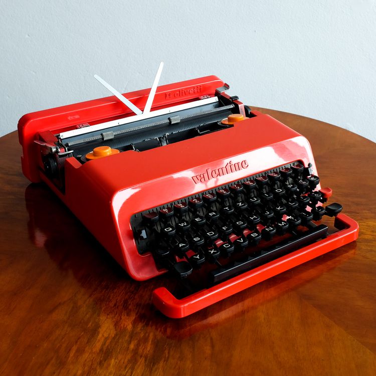Písací stroj Olivetti Valentine