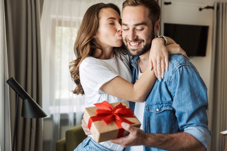 Ako vybrať darček pre manžela alebo priateľa
