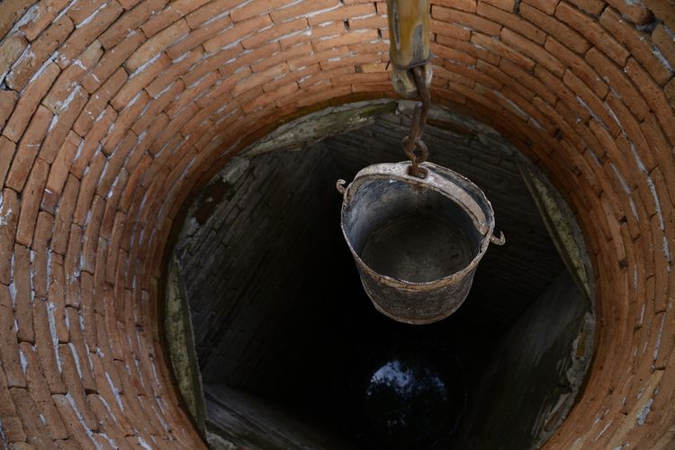 Nízka hladina vody v studni