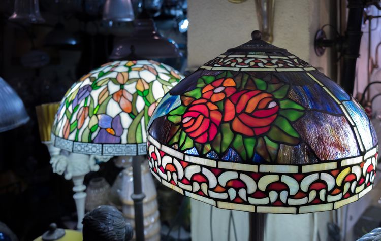 Ako rozoznať originál Tiffany lampu od napodobneniny?