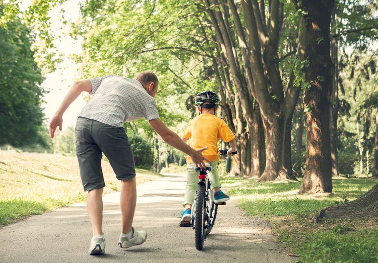 Ako naučiť dieťa bicyklovať?