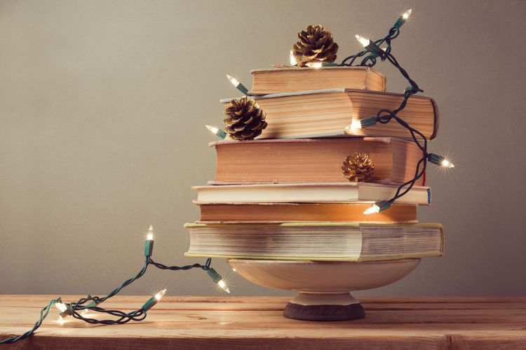 Vianočný stromček zo starých kníh