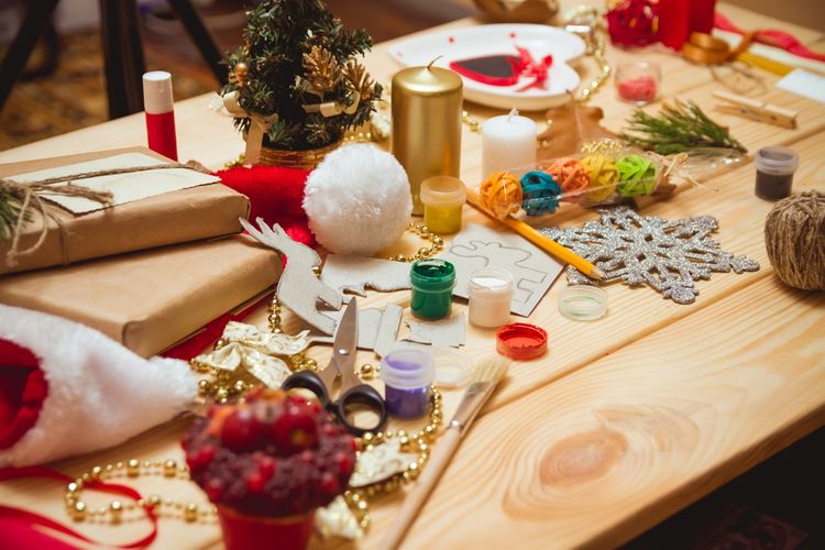 Výroba drevených vianočných dekorácií