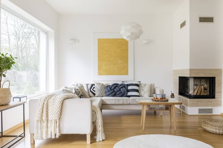 Minimalizmus v bývaní – základné kusy nábytku