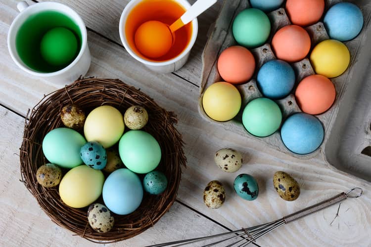 Farbenie vajíčok potravinárskymi farbivami
