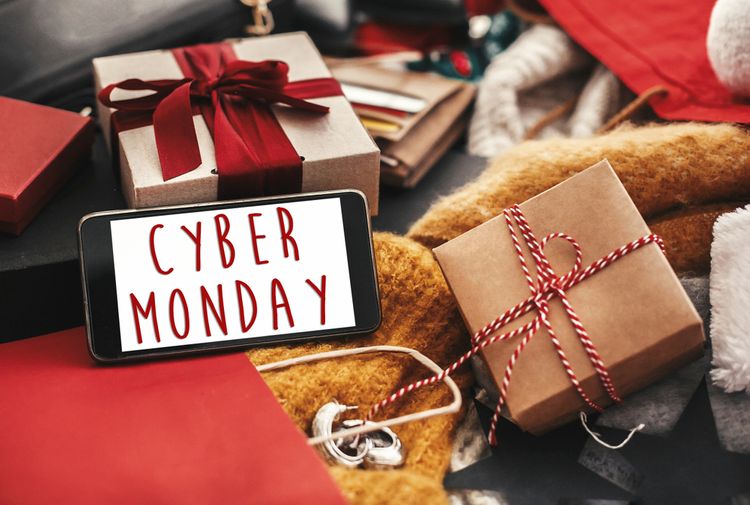 Cyber Monday Slovensko - zľavy a výpredaje pred Vianocami