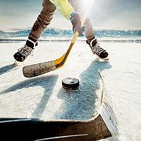 Ako vybrať novú hokejku na ľadový hokej? Akú vysokú pre deti?