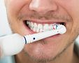 Elektrická zubná kefka – výhody a nevýhody. Rotačná alebo sonická kefka na zuby?