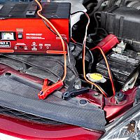 Ako vybrať najlepšie nabíjačky autobatérií aj so štartovaním