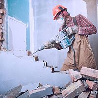 Ohlásenie búracích prác: Kto vydáva búracie povolenie, stavebný dozor pri búraní, pokuta za búranie bez povolenia