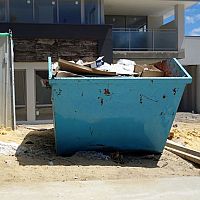 Ako sa zbaviť drobného stavebného odpadu? Cena a odvoz stavebného odpadu