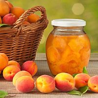 Zaváranie marhúľ v rúre, v hrnci, v umývačke – kompót, džem, koláč, sirup, marhule bez cukru