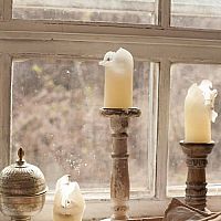 Svietniky ako dekorácia – strieborné, mosadzné, sklenené aj drevené
