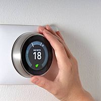 Izbový WiFi alebo manuálny termostat na podlahové kúrenie, radiátor či kotol? Poradíme, ako vybrať