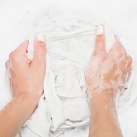 Ako prať záclony, aby boli biele? Pomôže Savo i sóda bikarbóna