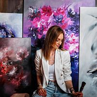 Michaela Švecová: Abstraktná maľba mi dala slobodu hovoriť farbami a tvarmi