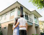 Málo miesta nemusí byť problém: Ako si správne vybrať projekt domu aj na menší či úzky pozemok?
