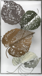 Kovová nástenná dekorácia v ráme Farebné listy, 50x90 cm