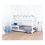 Biela detská posteľ s bočnicami zo smrekového dreva Benlemi Tery, 120 × 190 cm
