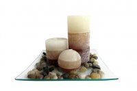 TORO Darčekový set 3 sviečky, vôňa vanilka, na sklenenom podnose s kameňmi